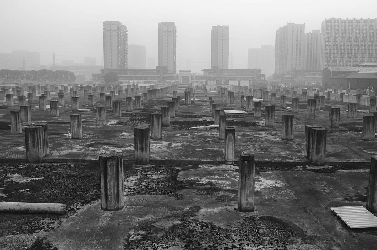 Curated list of zombie apocalypse stories online with character-driven narratives